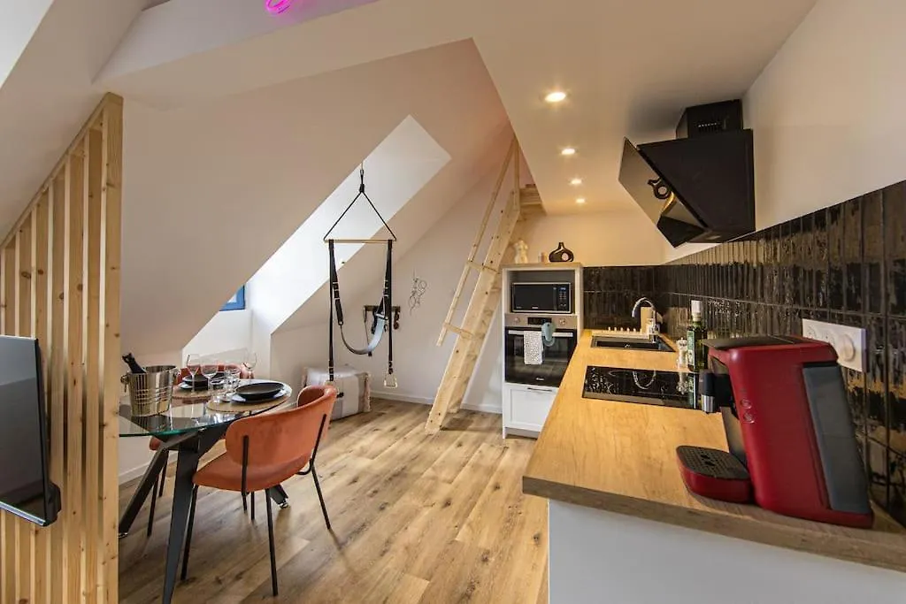 La Breizh Moi Balneo Love Room Josselin 0*,  Francja