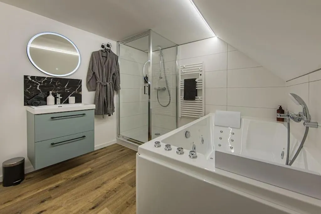 La Breizh Moi Balneo Love Room Josselin Apartament