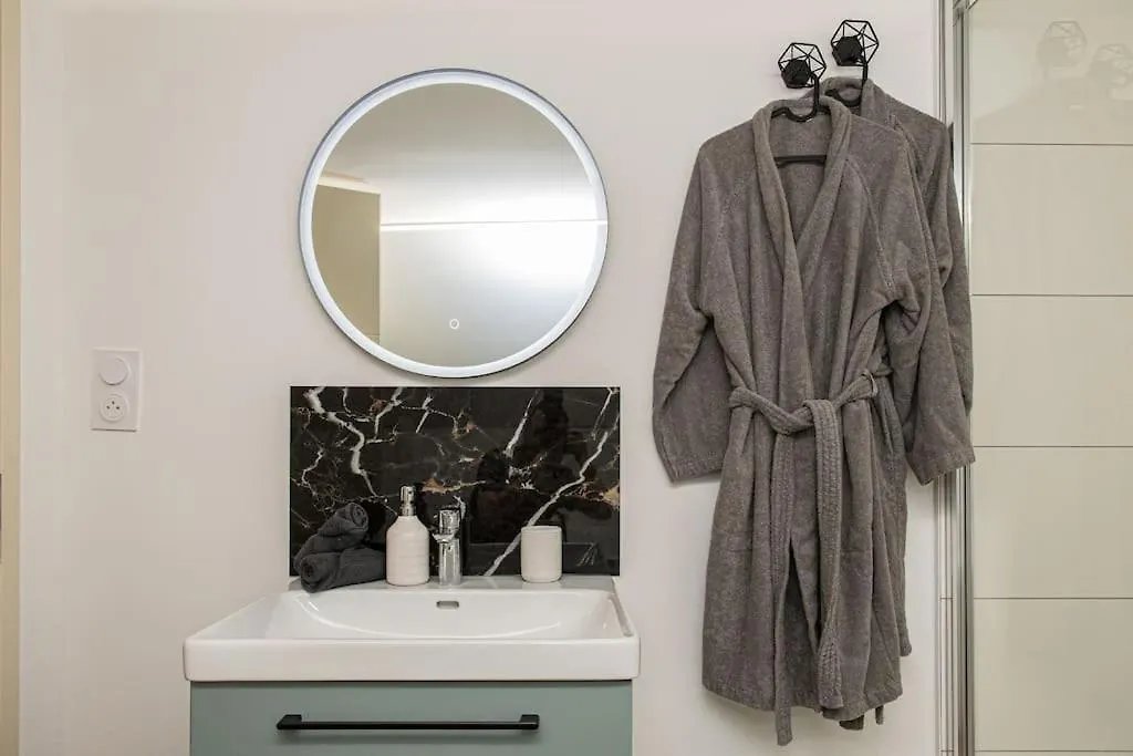 Apartament La Breizh Moi Balneo Love Room Josselin